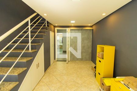 Sala de casa de condomínio para alugar com 2 quartos, 90m² em Jardim Barbacena, Cotia