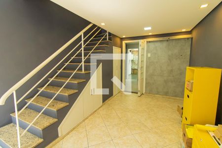 Sala de casa de condomínio para alugar com 2 quartos, 90m² em Jardim Barbacena, Cotia
