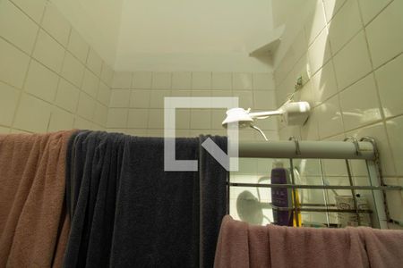 Banheiro de casa de condomínio para alugar com 2 quartos, 90m² em Jardim Barbacena, Cotia