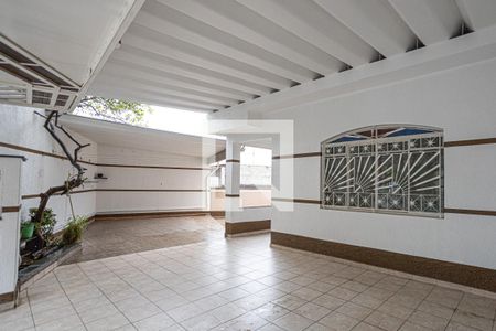 Casa à venda com 237m², 5 quartos e 3 vagas Casa à venda com 237m², 5 quartos e 3 vagasGaragem