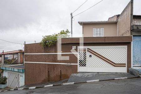 Casa à venda com 237m², 5 quartos e 3 vagas Casa à venda com 237m², 5 quartos e 3 vagasFachada