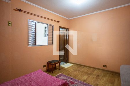 Casa à venda com 237m², 5 quartos e 3 vagas Casa à venda com 237m², 5 quartos e 3 vagasQuarto 4