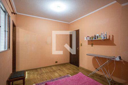 Casa à venda com 237m², 5 quartos e 3 vagas Casa à venda com 237m², 5 quartos e 3 vagasQuarto 4