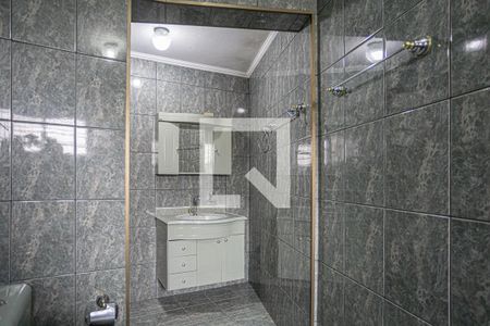 Casa à venda com 237m², 5 quartos e 3 vagas Casa à venda com 237m², 5 quartos e 3 vagasBanheiro 2