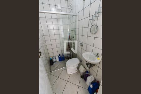 Casa à venda com 350m², 3 quartos e 6 vagasBanheiro de Serviço