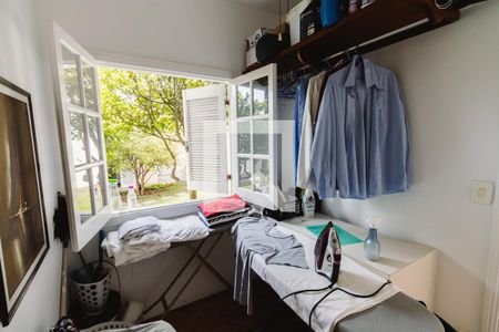 Casa à venda com 350m², 3 quartos e 6 vagasLavanderia