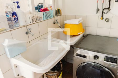 Casa à venda com 350m², 3 quartos e 6 vagasLavanderia