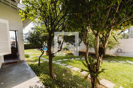 Casa à venda com 350m², 3 quartos e 6 vagasQuintal