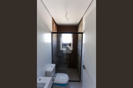 Banheiro de casa para alugar com 3 quartos, 125m² em Jardim Mirna, Taboão da Serra