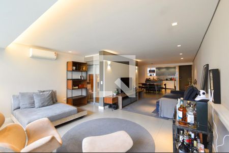 Apartamento à venda com 120m², 2 quartos e 1 vaga Apartamento à venda com 120m², 2 quartos e 1 vagaSala