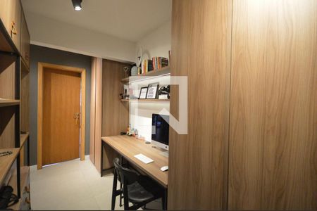 Apartamento à venda com 120m², 2 quartos e 1 vaga Apartamento à venda com 120m², 2 quartos e 1 vagaEscritório