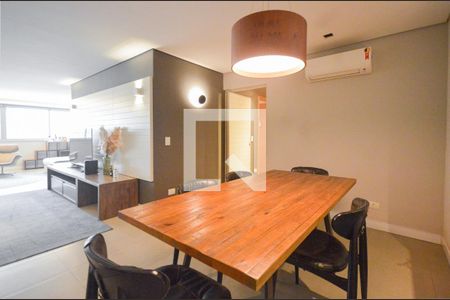 Apartamento à venda com 120m², 2 quartos e 1 vaga Apartamento à venda com 120m², 2 quartos e 1 vagaSala de Jantar