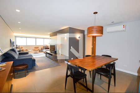 Apartamento à venda com 120m², 2 quartos e 1 vaga Apartamento à venda com 120m², 2 quartos e 1 vagaSala