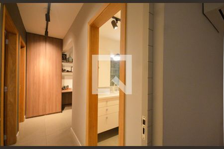 Apartamento à venda com 120m², 2 quartos e 1 vaga Apartamento à venda com 120m², 2 quartos e 1 vagaCorredor