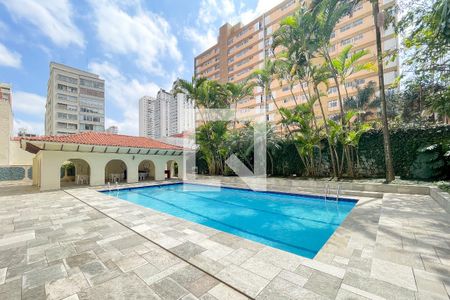 Apartamento à venda com 143m², 3 quartos e 1 vaga Apartamento à venda com 143m², 3 quartos e 1 vagaPiscina