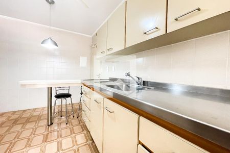 Apartamento à venda com 143m², 3 quartos e 1 vaga Apartamento à venda com 143m², 3 quartos e 1 vagaCozinha