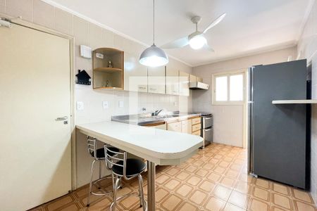 Apartamento à venda com 143m², 3 quartos e 1 vaga Apartamento à venda com 143m², 3 quartos e 1 vagaCozinha