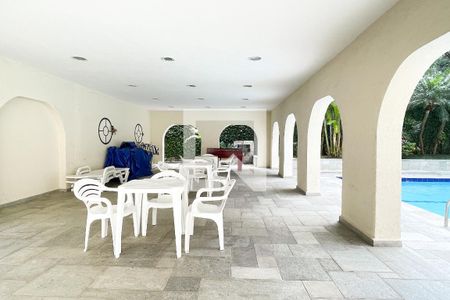 Apartamento à venda com 143m², 3 quartos e 1 vaga Apartamento à venda com 143m², 3 quartos e 1 vagaÁrea externa