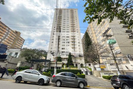 Apartamento à venda com 143m², 3 quartos e 1 vaga Apartamento à venda com 143m², 3 quartos e 1 vagaFachada