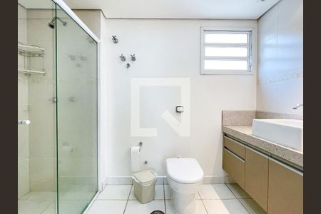 Apartamento à venda com 143m², 3 quartos e 1 vaga Apartamento à venda com 143m², 3 quartos e 1 vagaSuíte - banheiro
