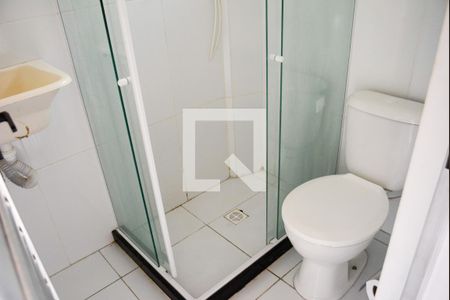 Banheiro de kitnet/studio para alugar com 1 quarto, 18m² em Jardim das Margaridas, Salvador