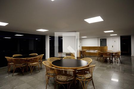 Apartamento para alugar com 200m², 4 quartos e 2 vagasÁrea comum - Salão de festas
