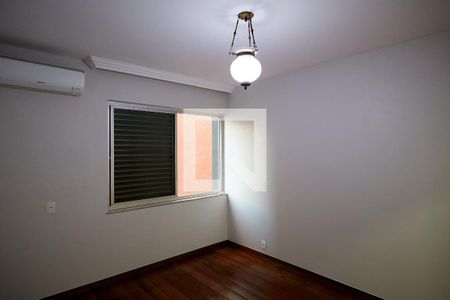 Apartamento para alugar com 200m², 4 quartos e 2 vagasSuíte