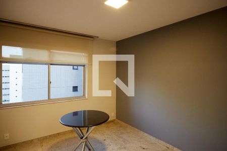 Apartamento para alugar com 200m², 4 quartos e 2 vagasSala