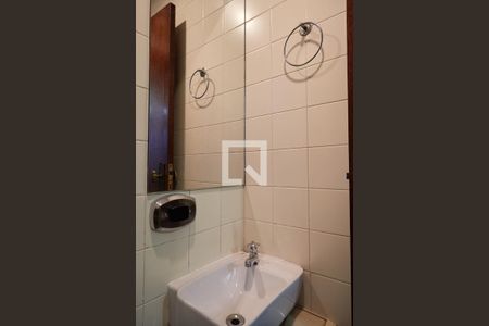 Apartamento para alugar com 200m², 4 quartos e 2 vagasBanheiro de serviço