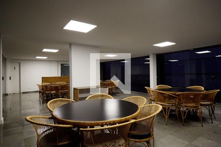 Apartamento para alugar com 200m², 4 quartos e 2 vagasÁrea comum - Salão de festas