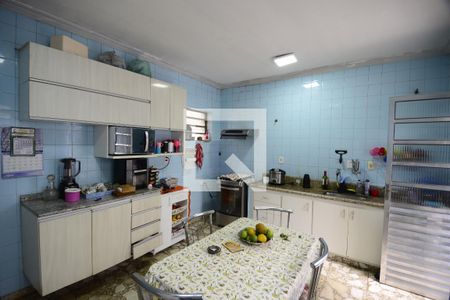 Casa à venda com 270m², 3 quartos e 2 vagasCozinha