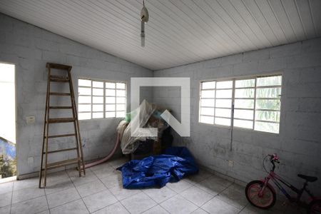 Casa à venda com 270m², 3 quartos e 2 vagasQuarto de Serviço