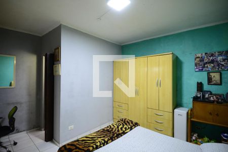 Casa à venda com 270m², 3 quartos e 2 vagasSuíte Casa 2