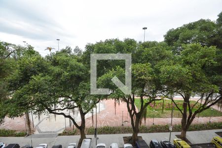 Apartamento para alugar com 70m², 3 quartos e sem vagaVista