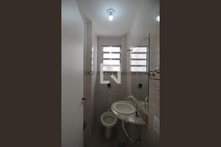 Lavabo de apartamento para alugar com 2 quartos, 70m² em Pilares, Rio de Janeiro