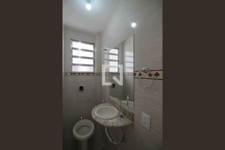 Lavabo de apartamento para alugar com 2 quartos, 70m² em Pilares, Rio de Janeiro