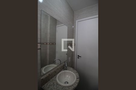 Lavabo de apartamento para alugar com 2 quartos, 70m² em Pilares, Rio de Janeiro