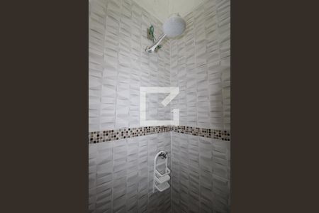 Banheiro de kitnet/studio para alugar com 1 quarto, 25m² em Parque das Universidades, Campinas