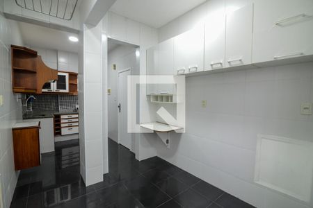 Apartamento à venda com 92m², 3 quartos e 1 vagaÁrea de Serviço