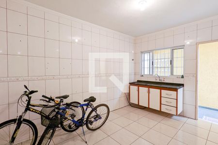 Casa à venda com 279m², 4 quartos e 2 vagas Casa à venda com 279m², 4 quartos e 2 vagasCozinha