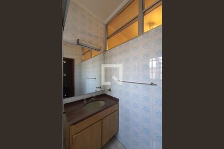 Casa à venda com 740m², 4 quartos e 2 vagas Casa à venda com 740m², 4 quartos e 2 vagasBanheiro da suíte 3