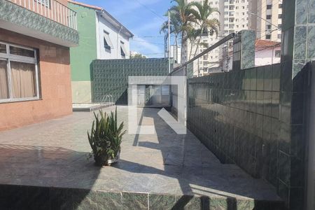 Casa à venda com 740m², 4 quartos e 2 vagas Casa à venda com 740m², 4 quartos e 2 vagasQuintal/edícula