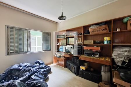 Casa à venda com 740m², 4 quartos e 2 vagas Casa à venda com 740m², 4 quartos e 2 vagasBiblioteca