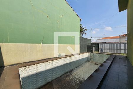 Casa à venda com 740m², 4 quartos e 2 vagas Casa à venda com 740m², 4 quartos e 2 vagasQuintal/edícula