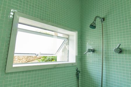 Apartamento para alugar com 70m², 1 quarto e 2 vagas Apartamento para alugar com 70m², 1 quarto e 2 vagasBanheiro da Suíte