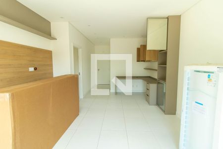 Sala de apartamento para alugar com 1 quarto, 70m² em Jardim Barbacena, Cotia
