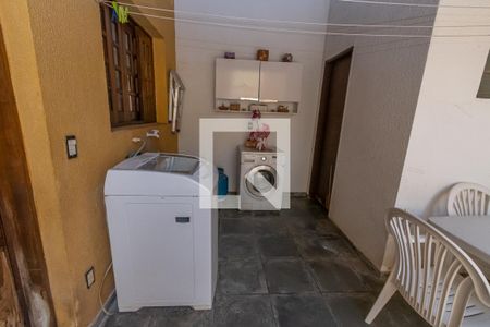 Casa de condomínio à venda com 190m², 3 quartos e 4 vagasÁrea de Serviço