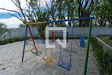 Casa de condomínio à venda com 190m², 3 quartos e 4 vagasÁrea comum - Playground