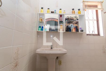 Casa de condomínio à venda com 190m², 3 quartos e 4 vagasDetalhe do Banheiro da Suite