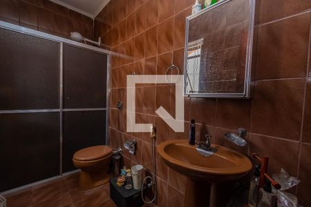 Casa de condomínio à venda com 190m², 3 quartos e 4 vagasDetalhe Banheiro Corredor